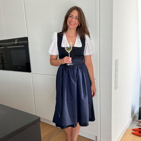 Dirndlbluse RESI – Bild 3