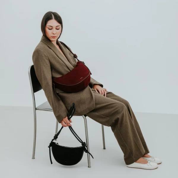 Ann Kurz mini HALBMOND-TASCHE burgunder – Bild 4