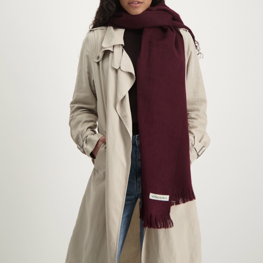 Alpaca Loca Schal schmal weinrot – Bild 2