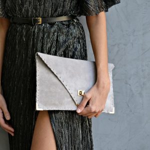 ANA Koutsi Clutch klein hellgrau