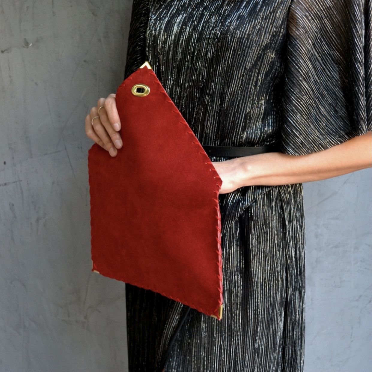ANA Koutsi Clutch klein rot – Bild 4
