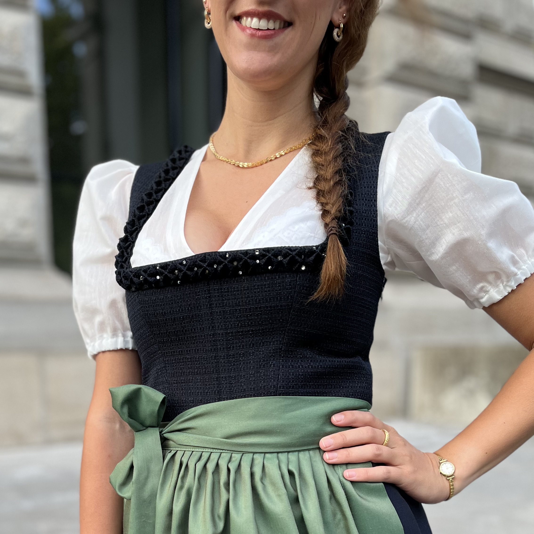Dirndlbluse MARIELLE – Bild 2