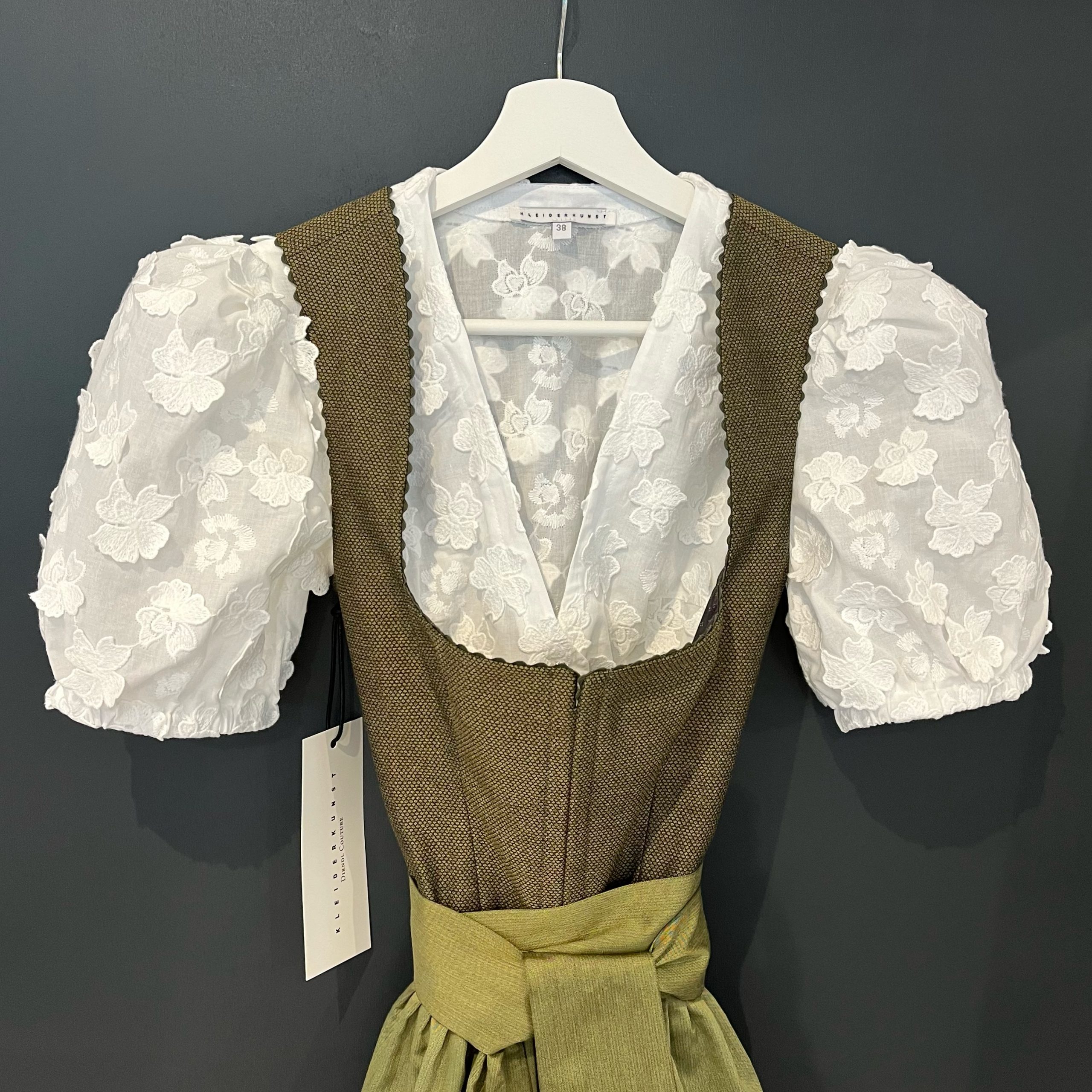 Dirndlbluse BELLA
