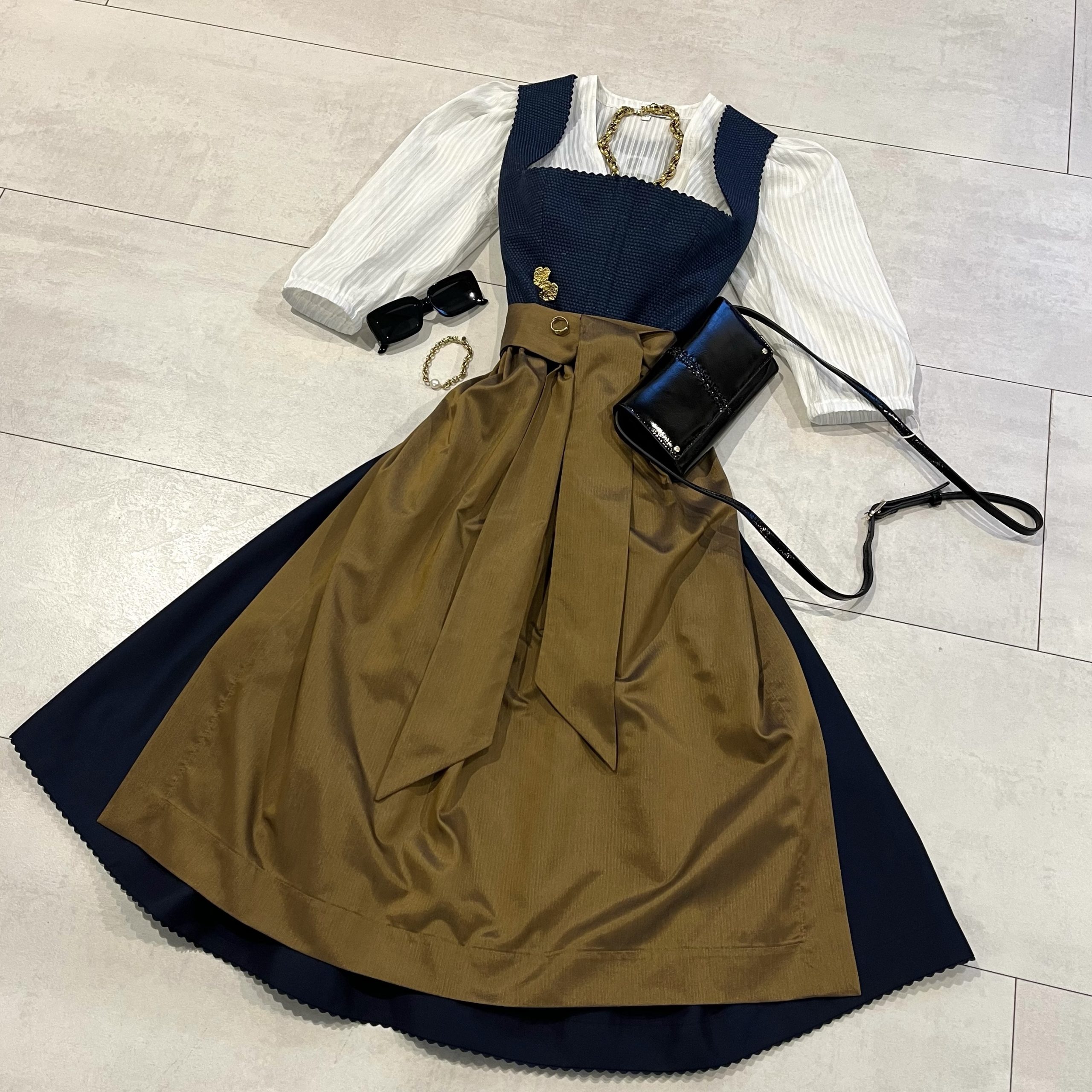 Dirndl THERESE – Bild 2